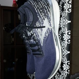 Brooks Richochet running shoes